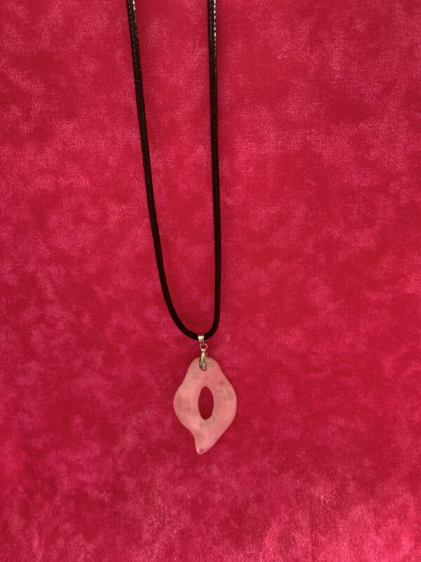 Rose Quartz Lips Necklace